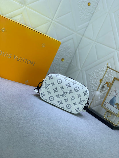 Elite Carryalls
