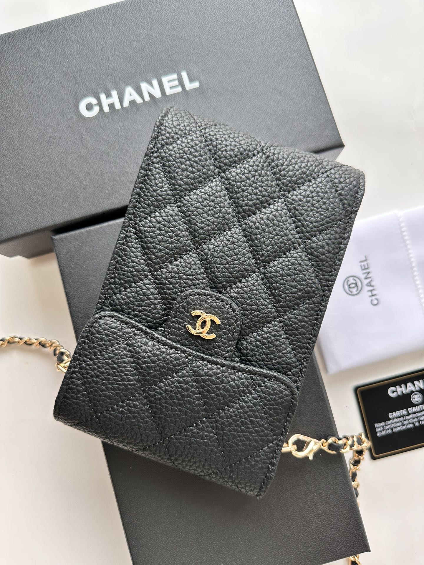 Elite Carryalls