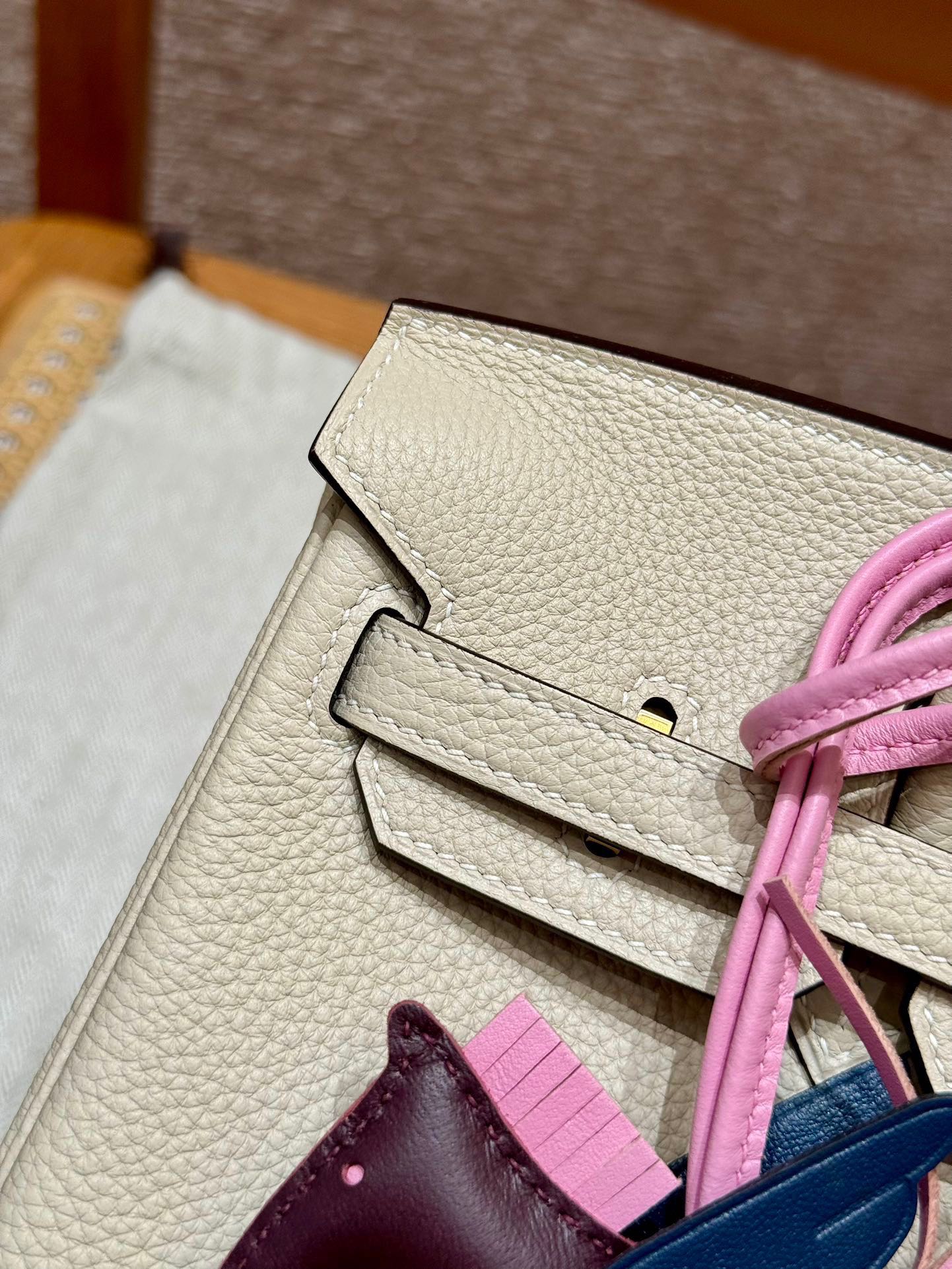 Elite Carryalls