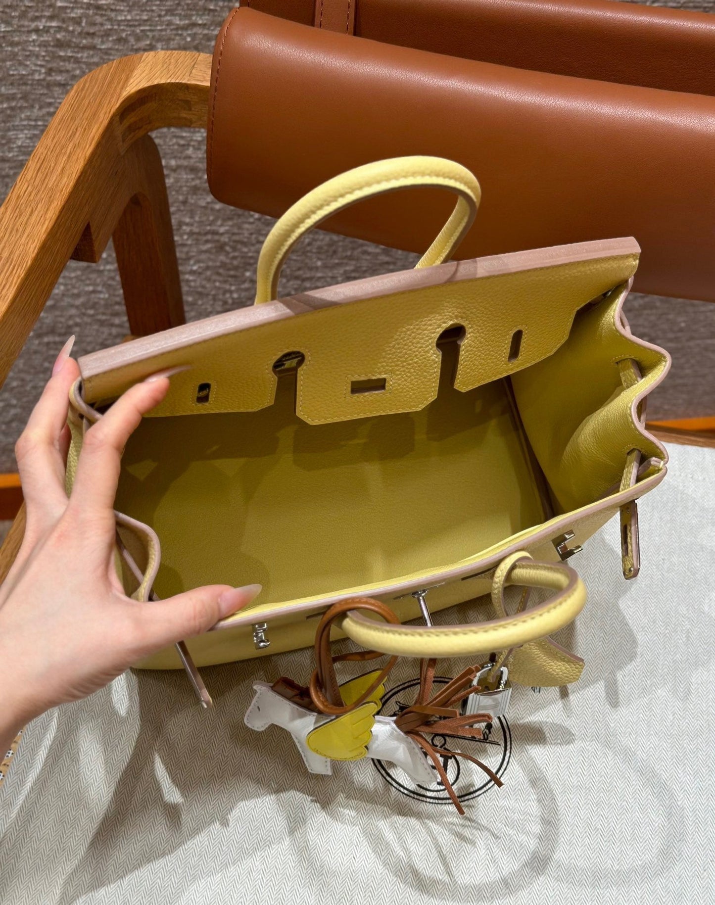 Elite Carryalls