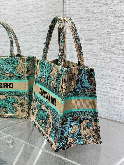 Elite Carryalls
