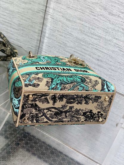 Elite Carryalls