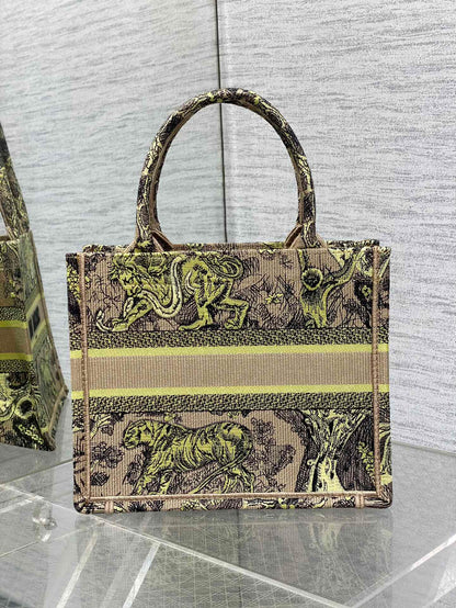 Elite Carryalls