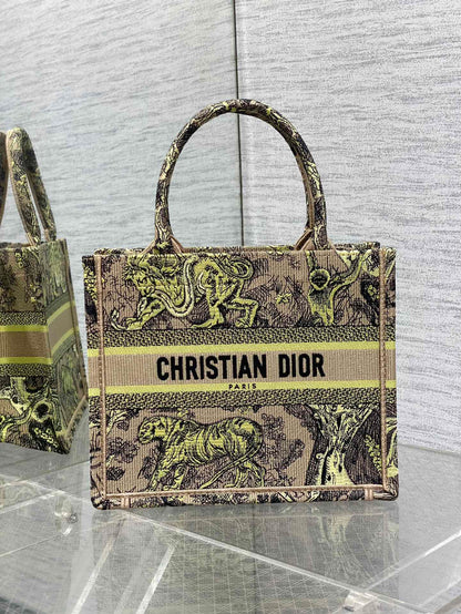 Elite Carryalls