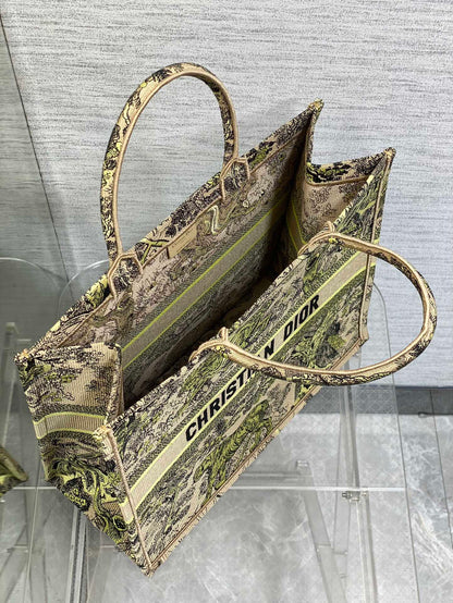 Elite Carryalls