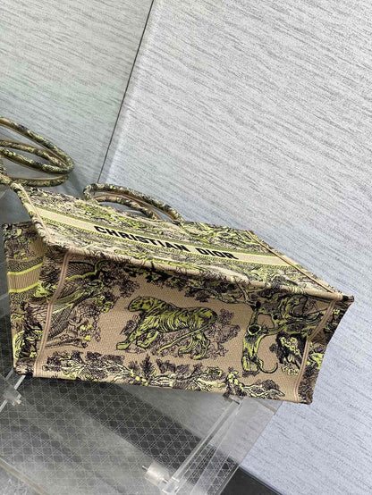 Elite Carryalls