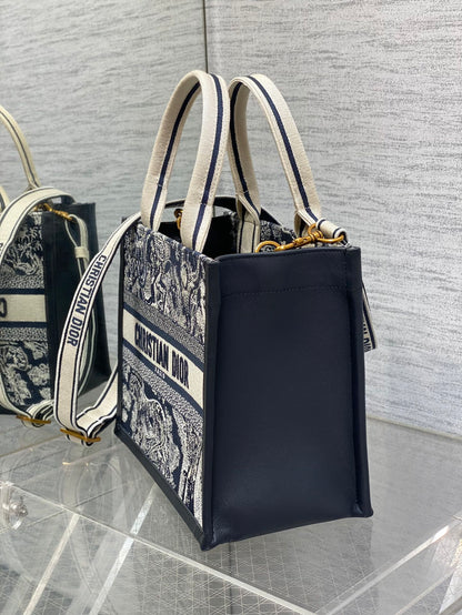 Elite Carryalls