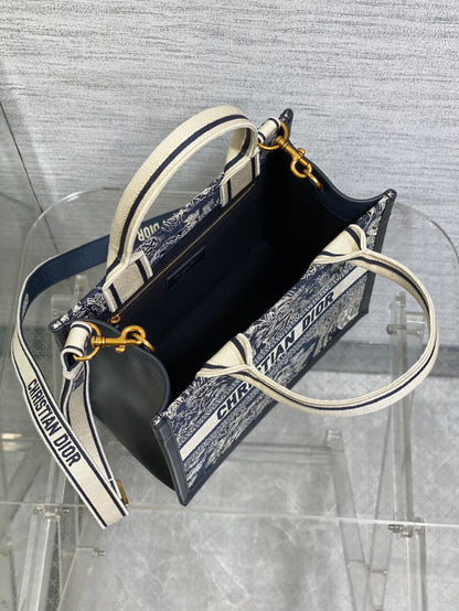 Elite Carryalls