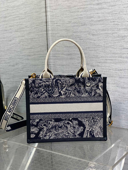 Elite Carryalls