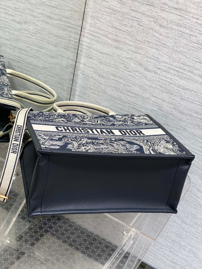 Elite Carryalls