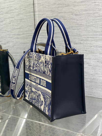 Elite Carryalls