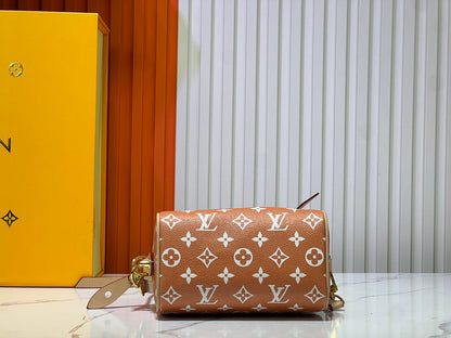 Elite Carryalls