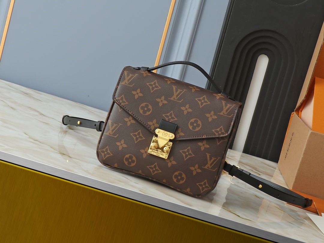 Elite Carryalls