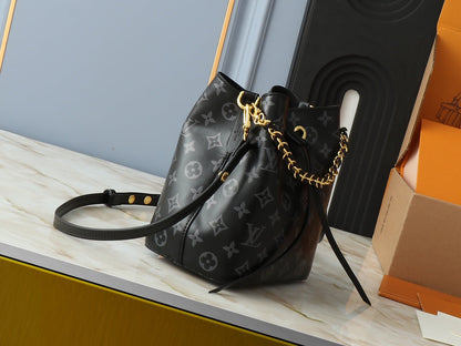Elite Carryalls