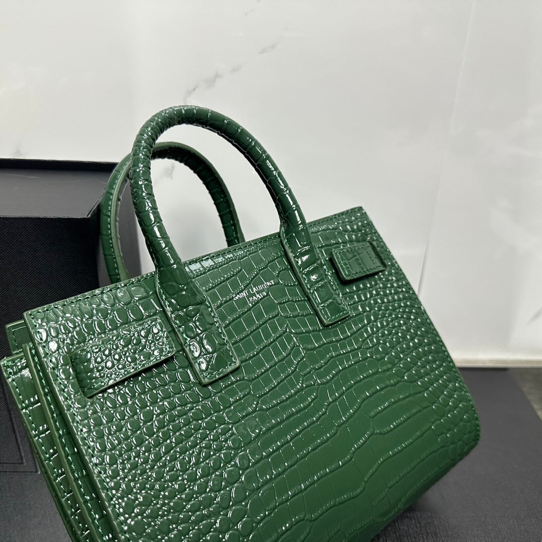 Elite Carryalls