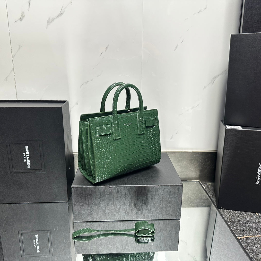 Elite Carryalls