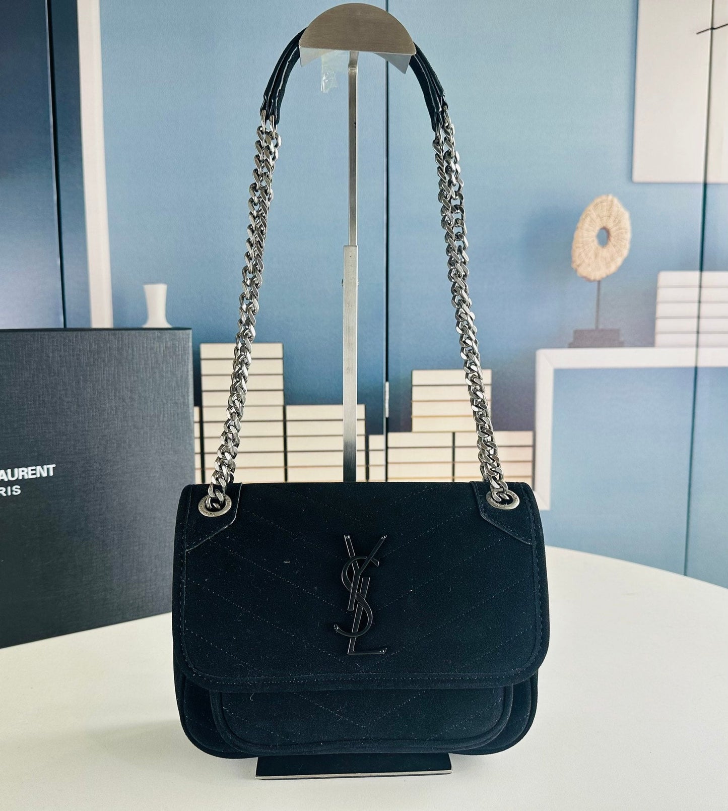 Elite Carryalls