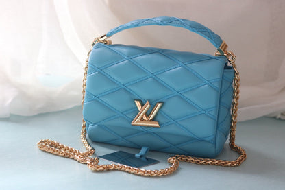 Elite Carryalls