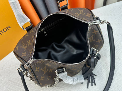 Elite Carryalls