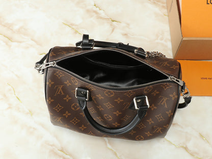 Elite Carryalls