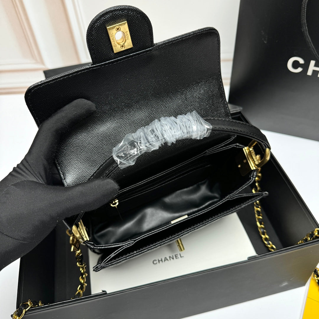 Elite Carryalls