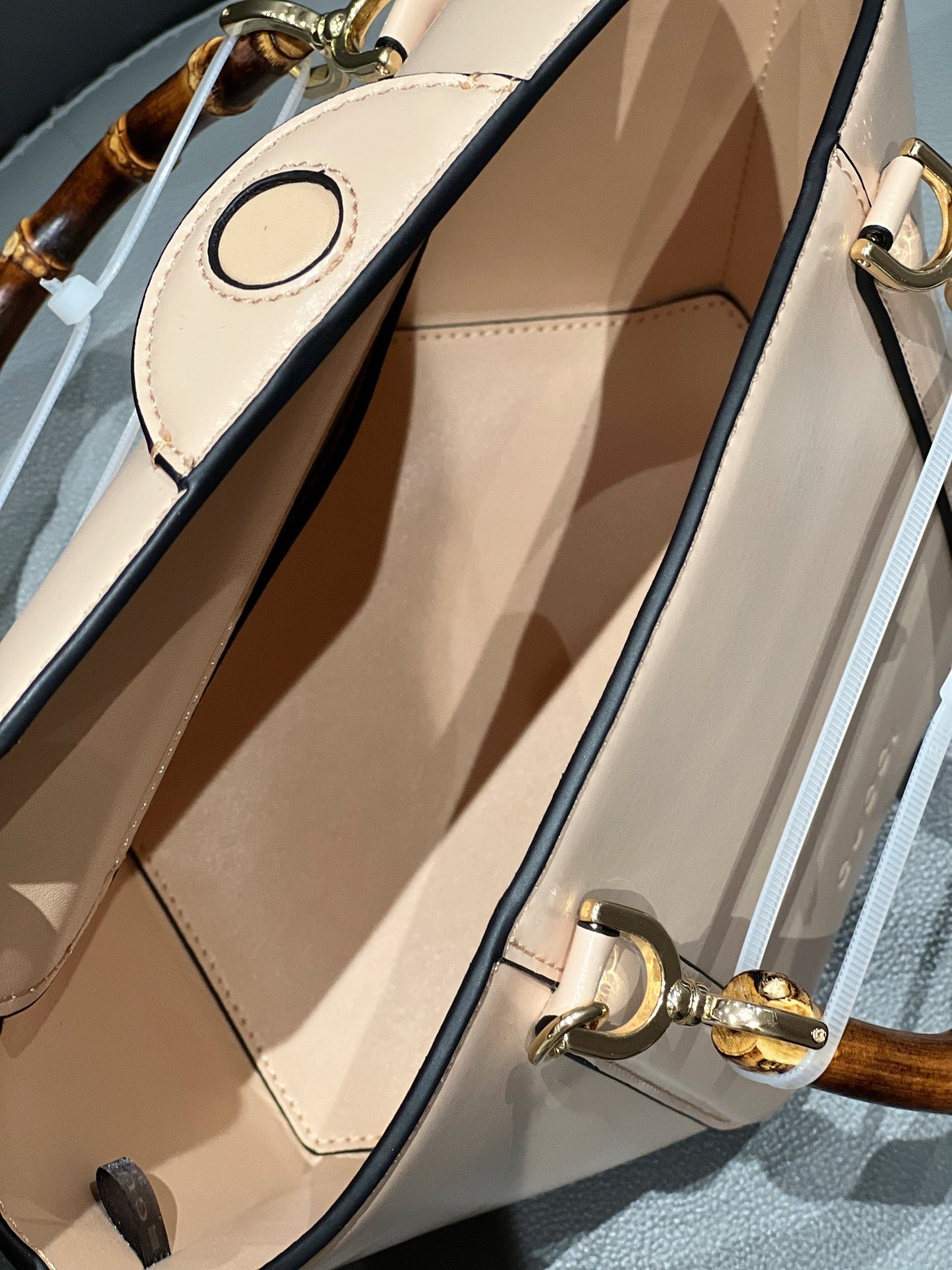 Elite Carryalls