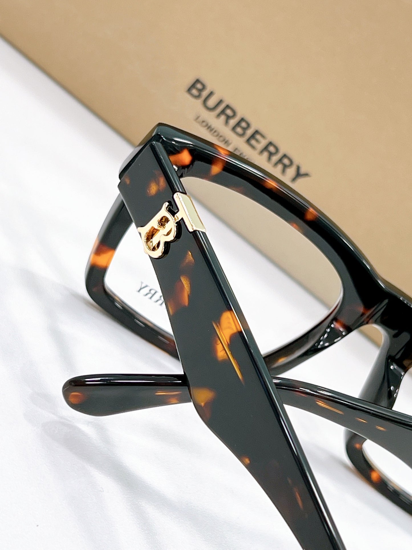 SUNGLASSES NEW ARRIVALS