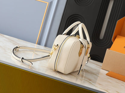 Elite Carryalls