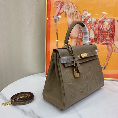 Elite Carryalls