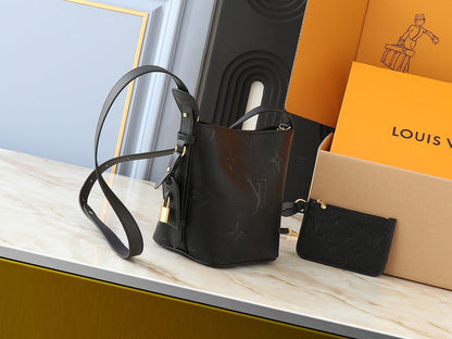 Elite Carryalls