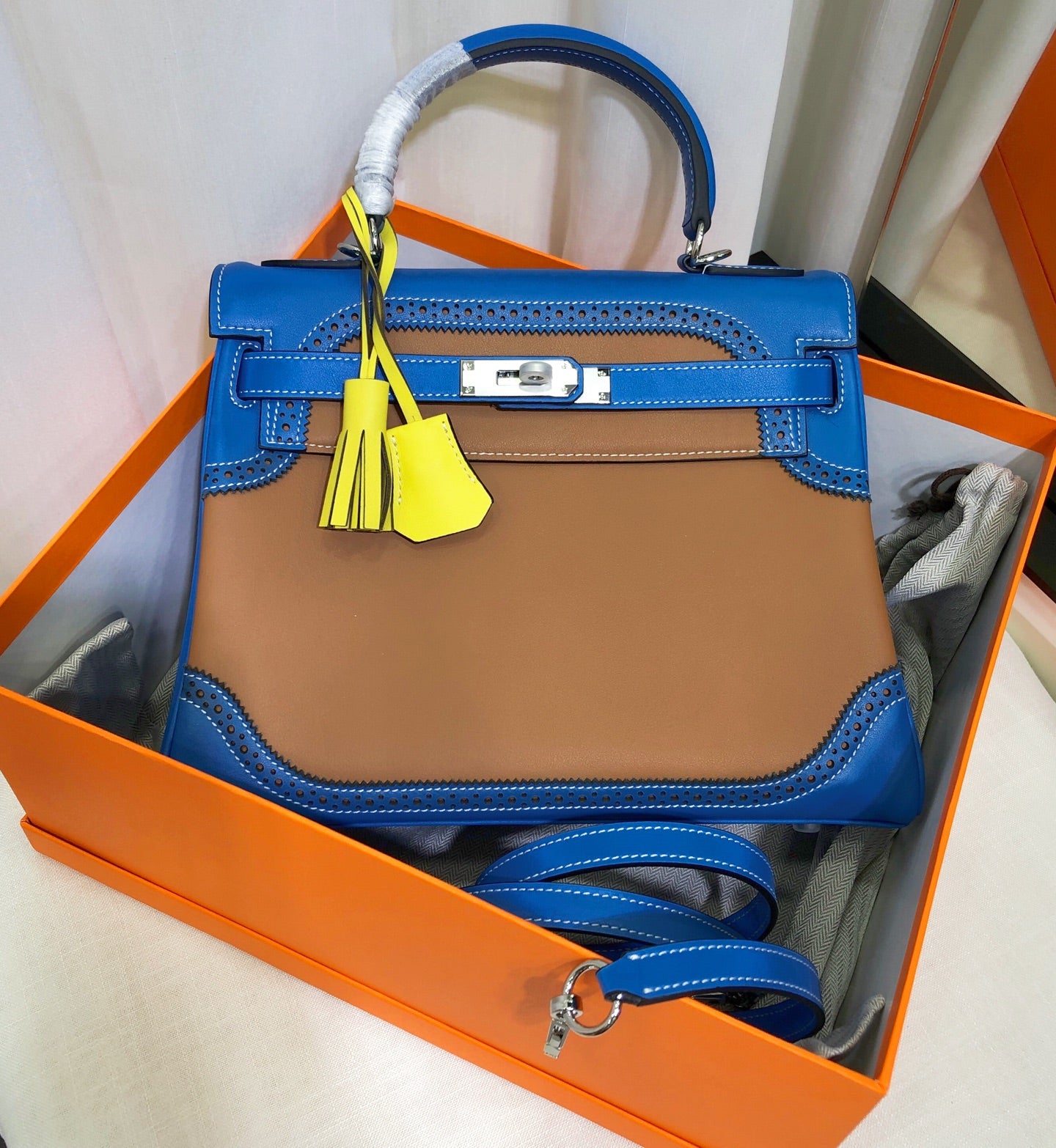 Elite Carryalls
