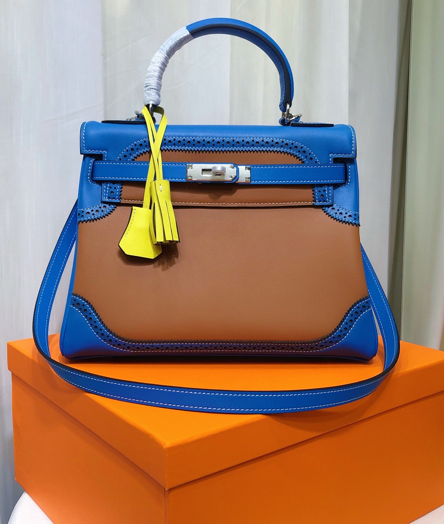 Elite Carryalls