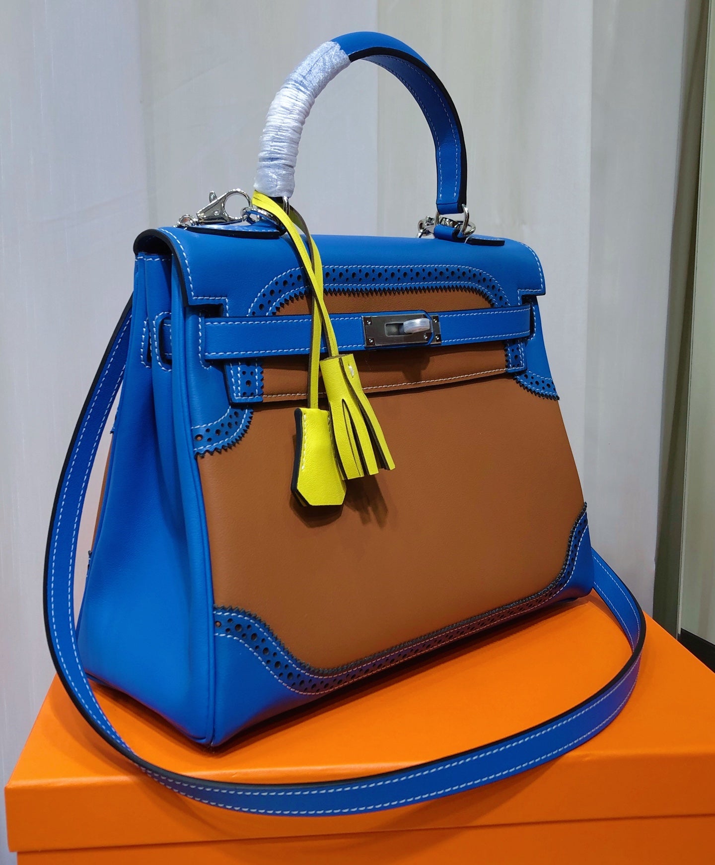 Elite Carryalls