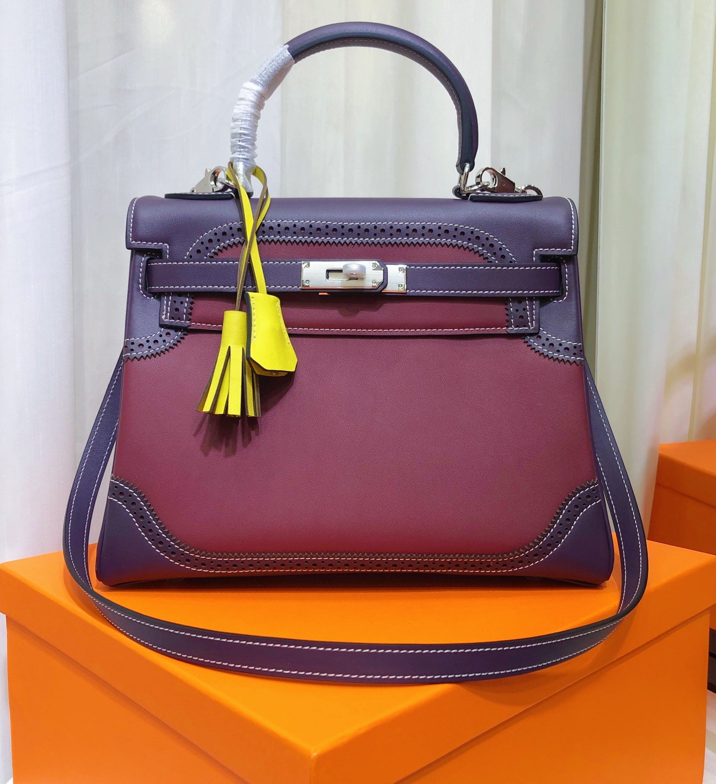 Elite Carryalls