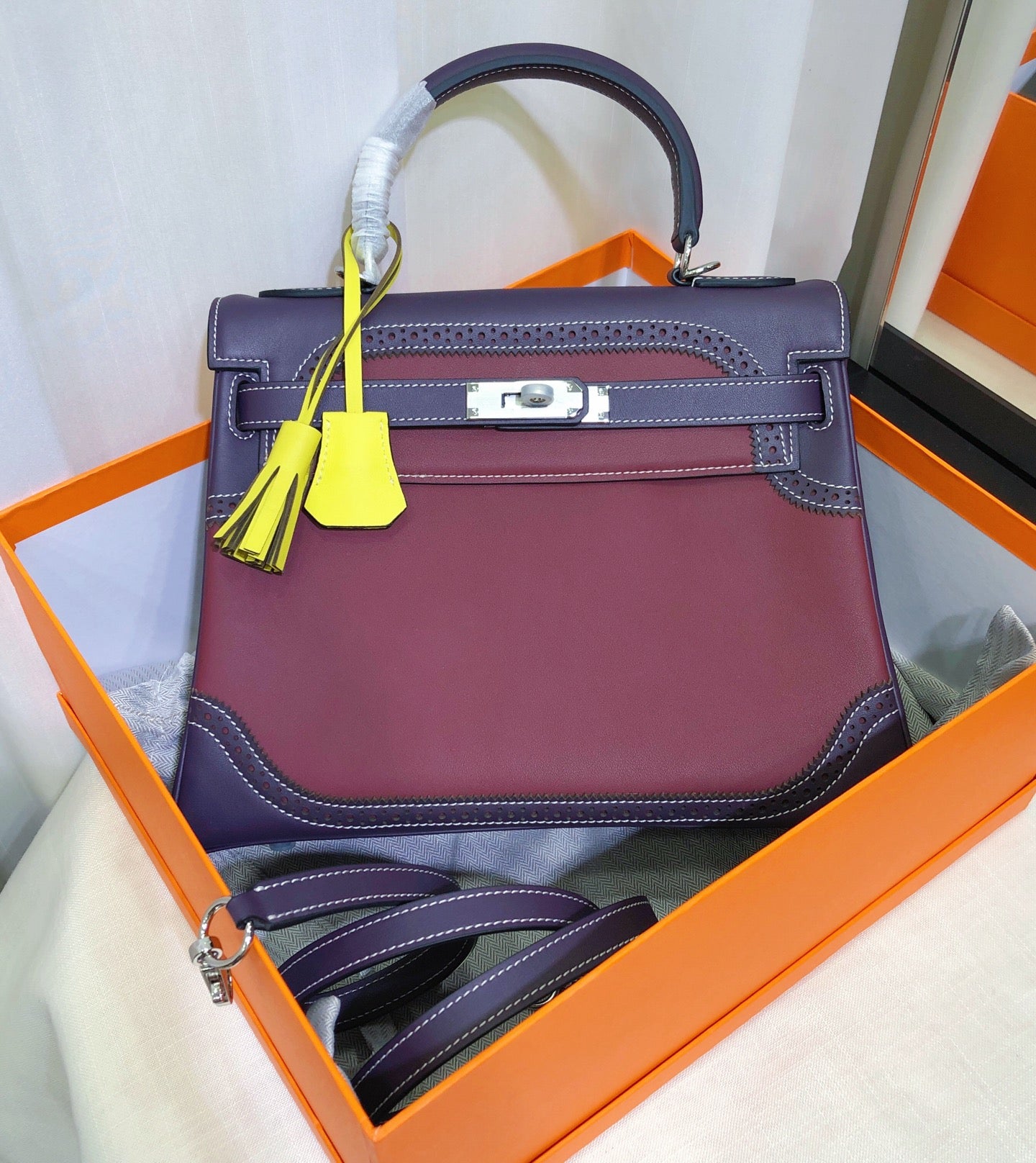 Elite Carryalls