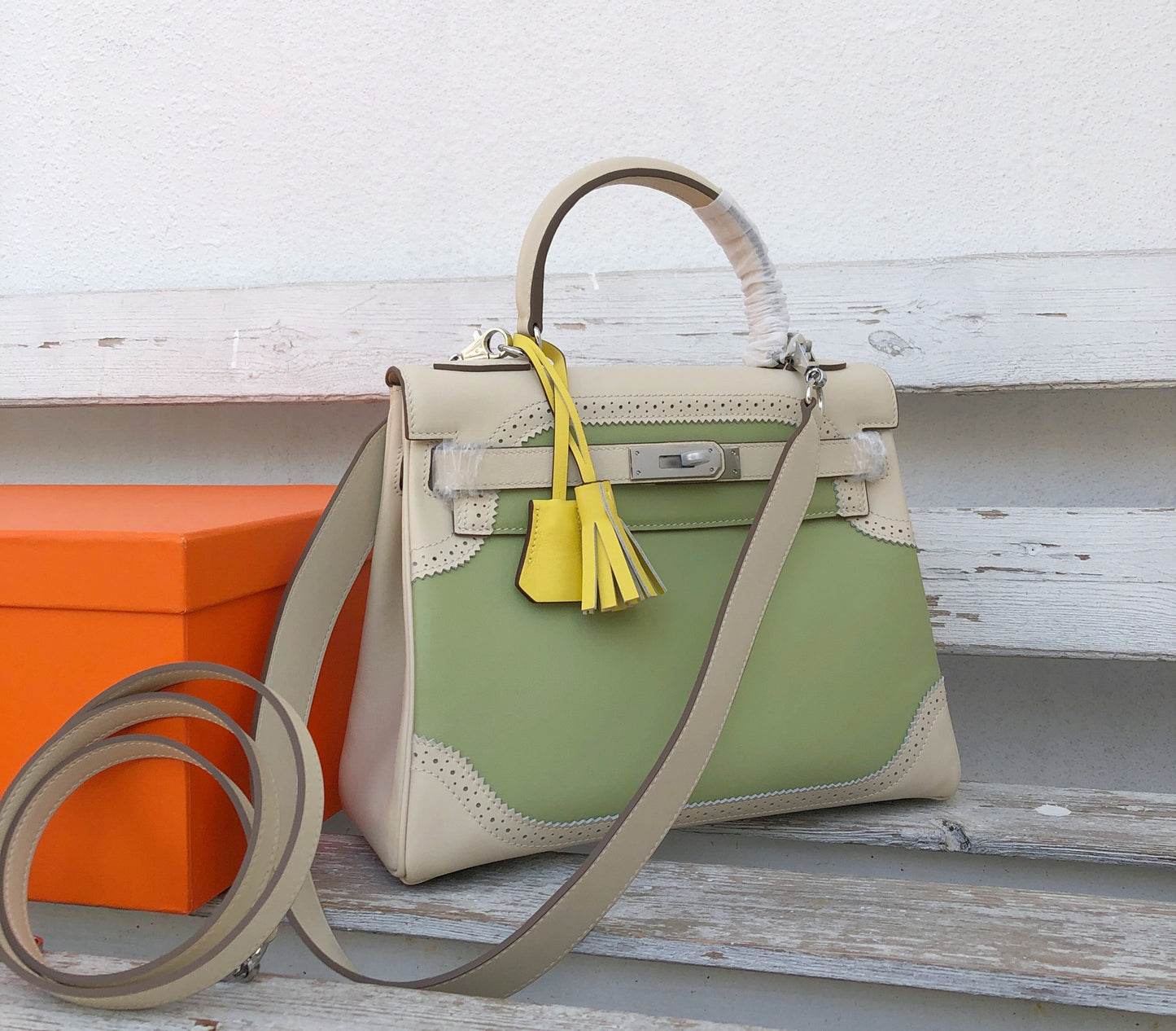 Elite Carryalls