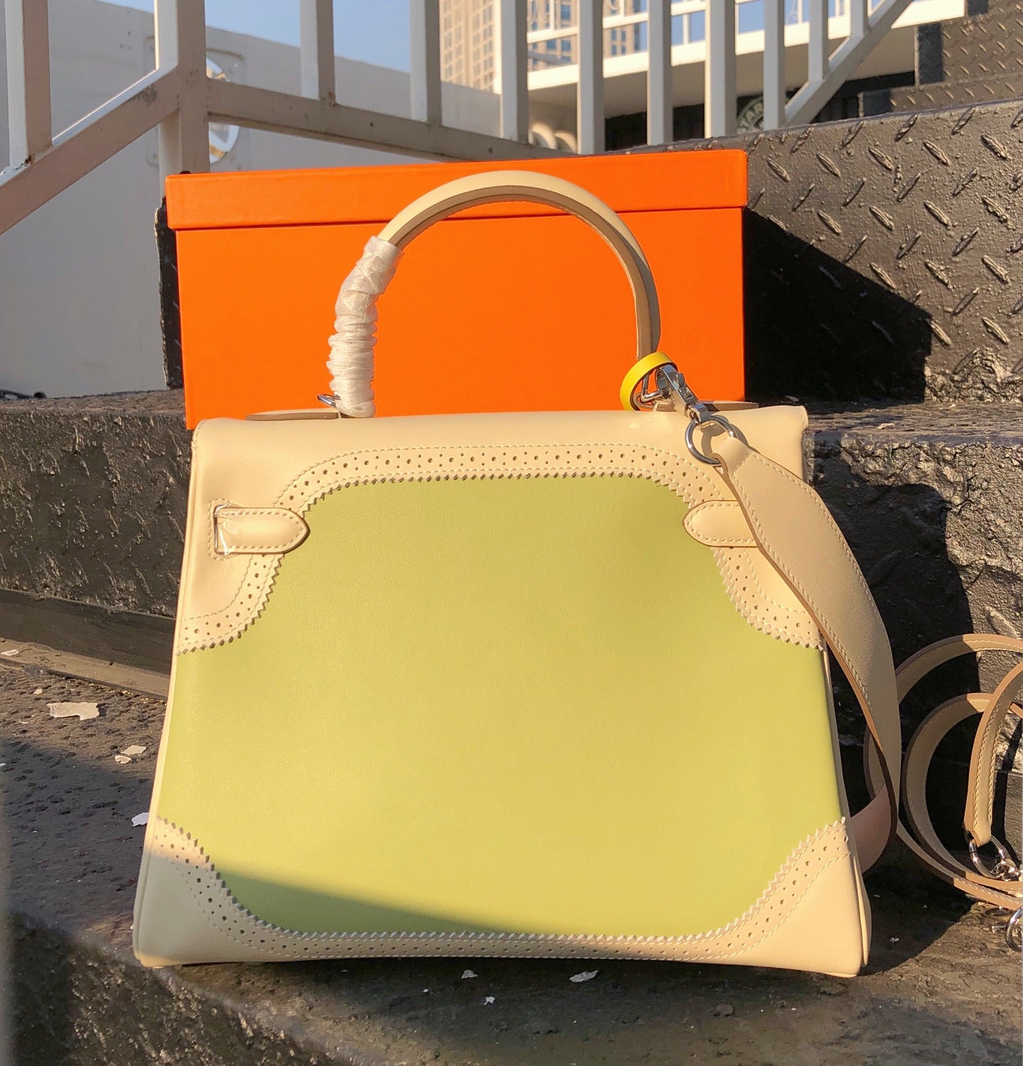 Elite Carryalls