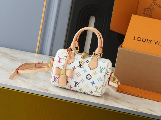 Elite Carryalls