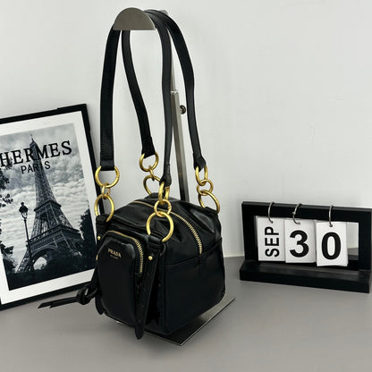 Elite Carryalls