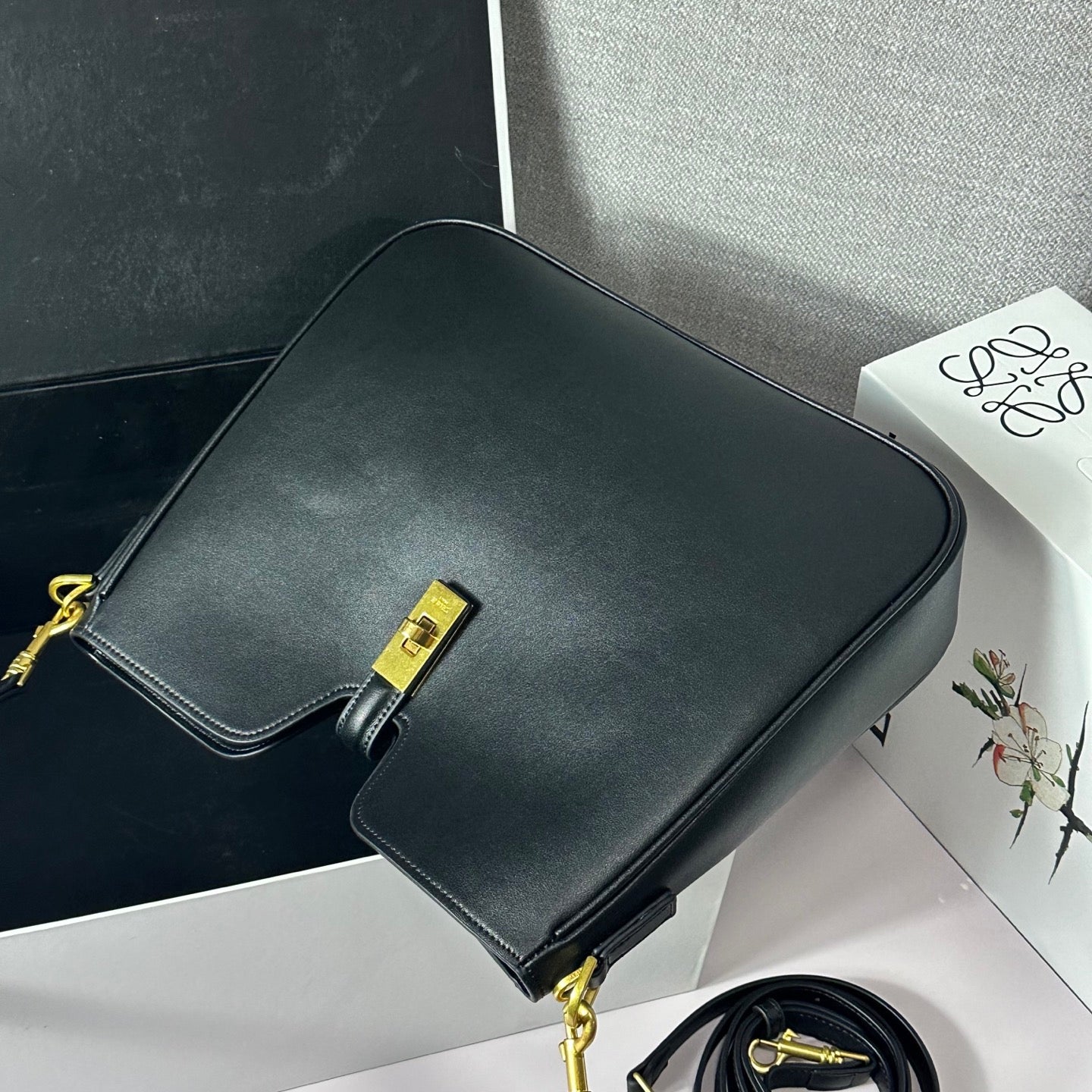 Elite Carryalls