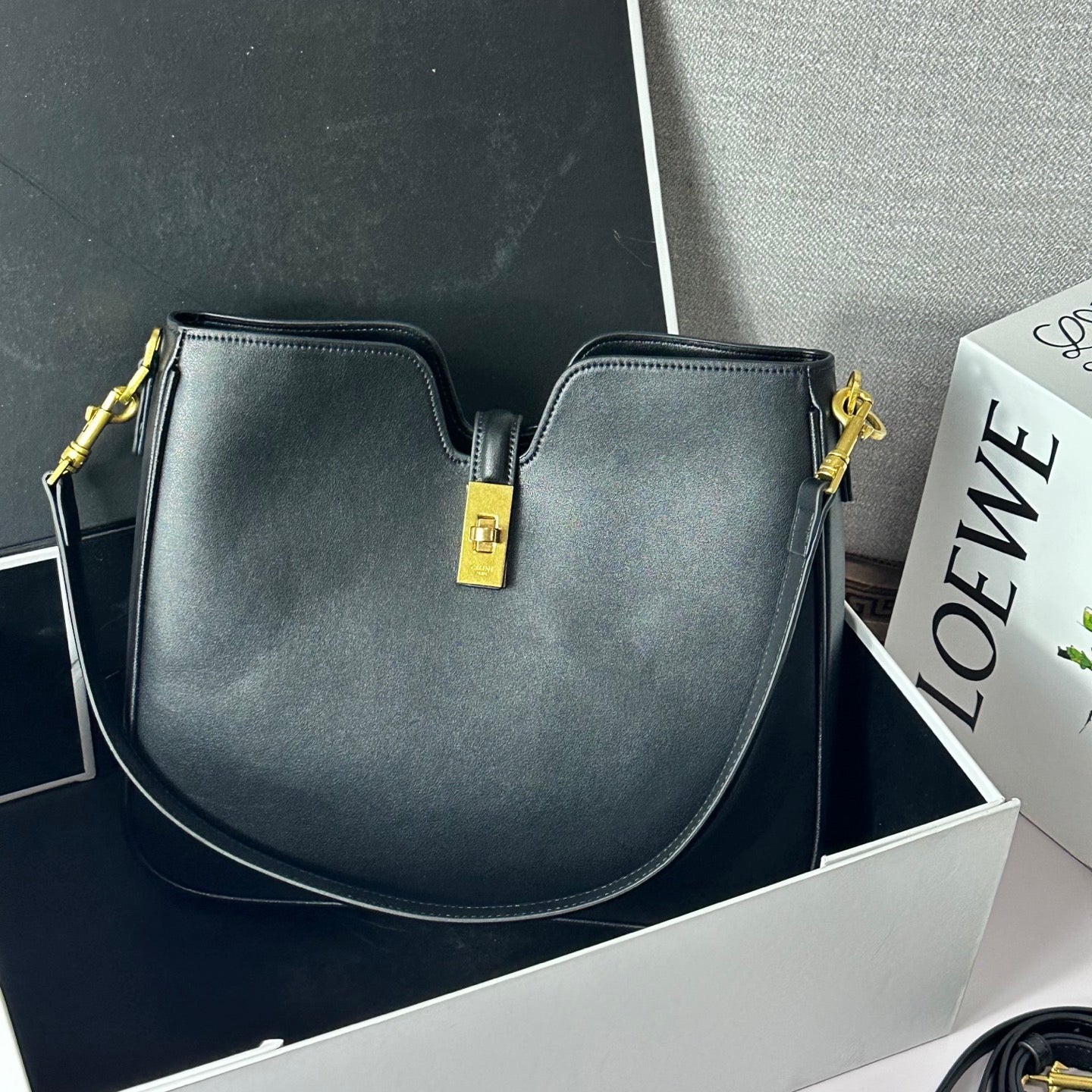 Elite Carryalls