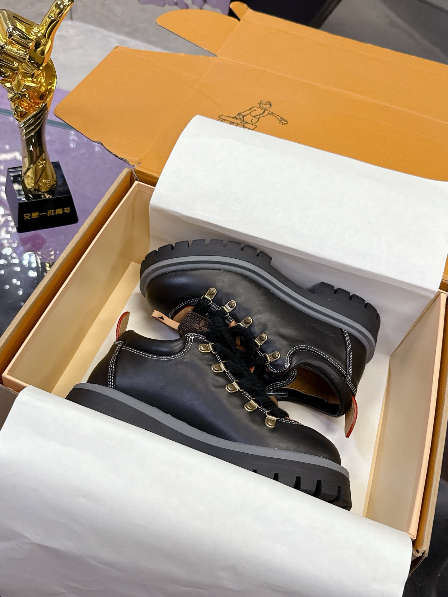 Louis Vuitton Derby LV Remix