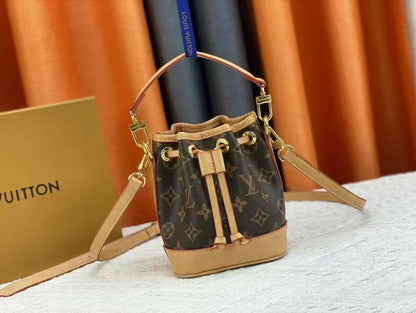 Elite Carryalls