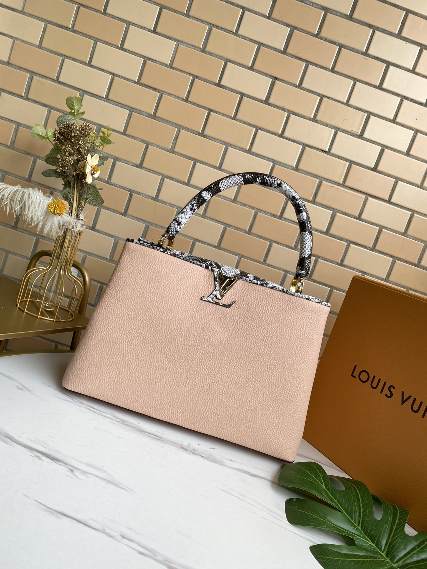 Elite Carryalls