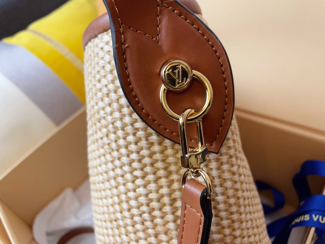 Elite Carryalls