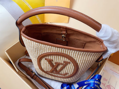 Elite Carryalls